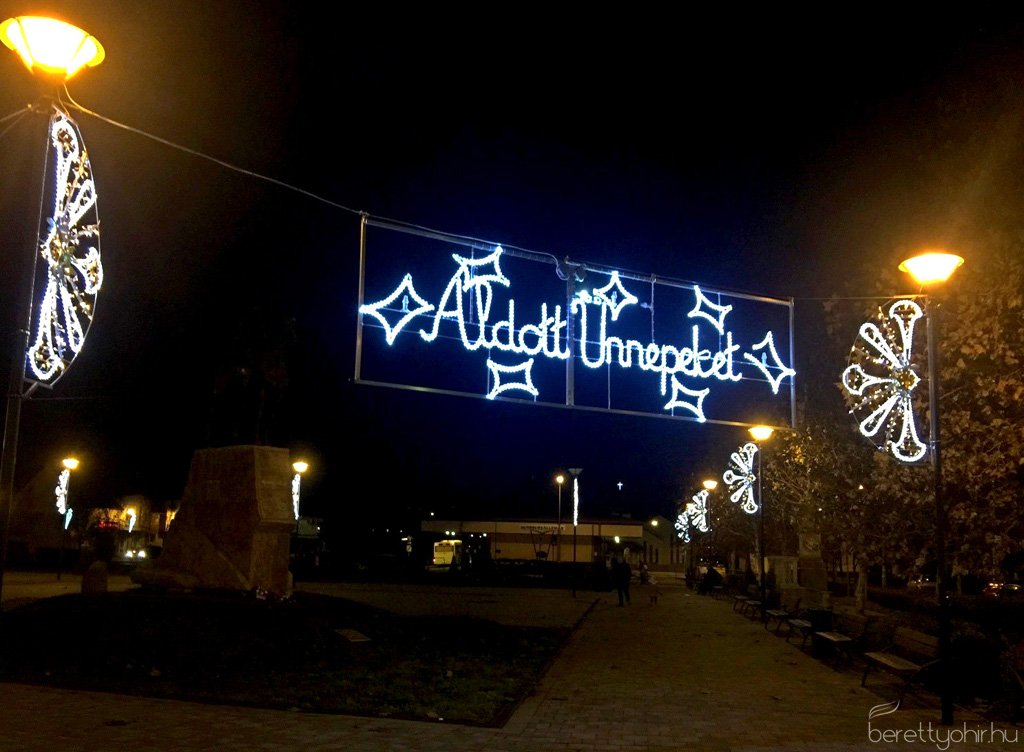 Fellobbant a szeretet lángja is 31